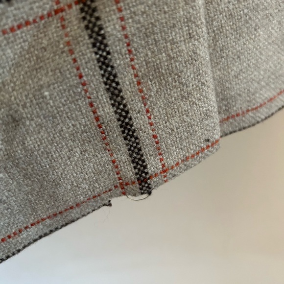 French wool blazer fits like a ladies 8 - Picture 10 of 12